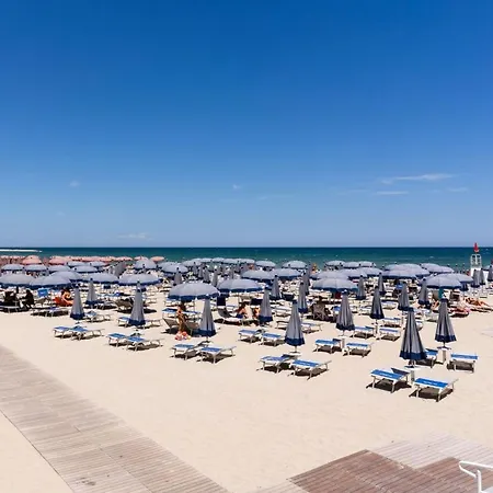 Levante And Apartment