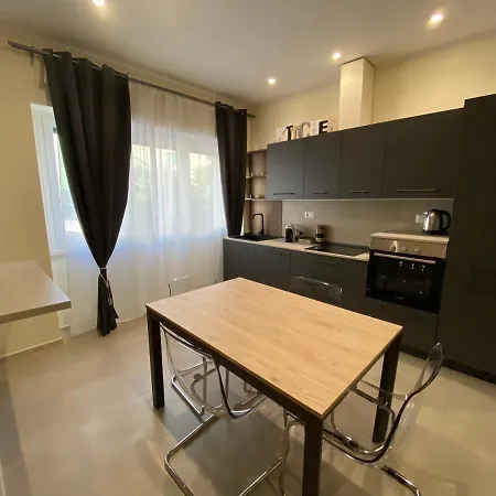 Levante And Apartment *