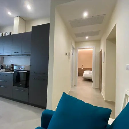 Levante And * 바리