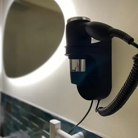 Levante And * 바리