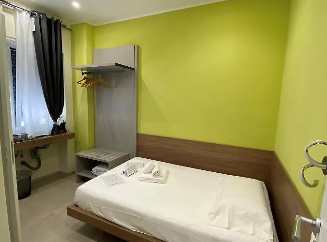 Levante And Apartament *